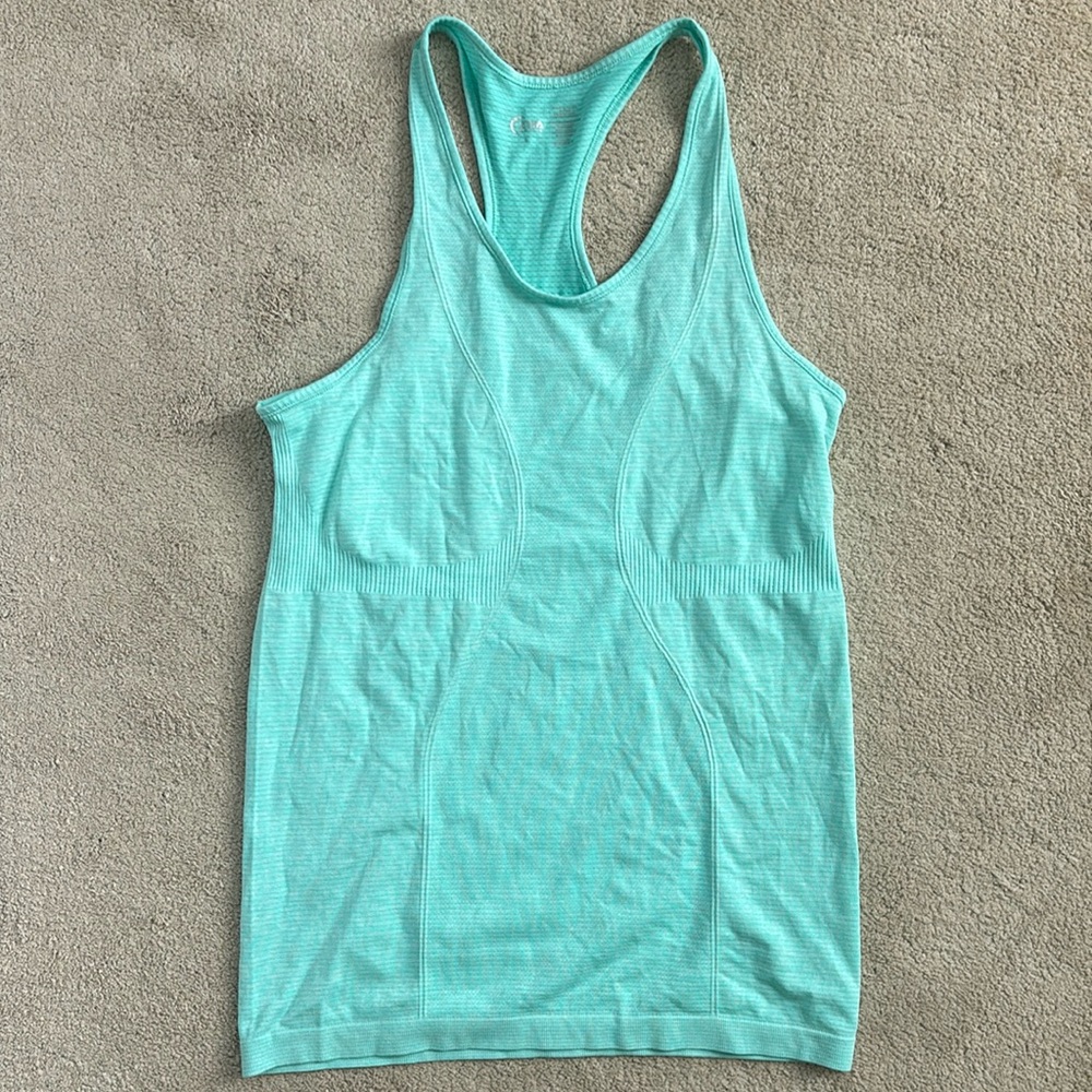 Zyia tank size large
